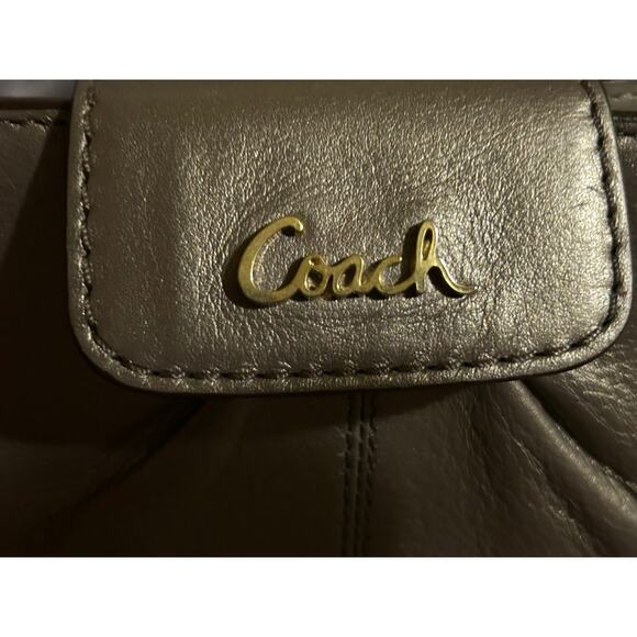 Authentic Vintage Gold Pleated Coach Wallet - Picture 3 of 8